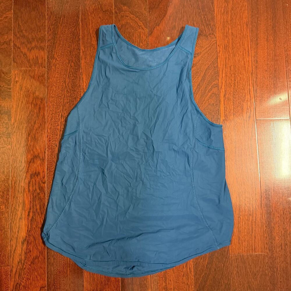 Lululemon mesh blue tank top no tag fits like sz 4 loose lightweight summr yoga
